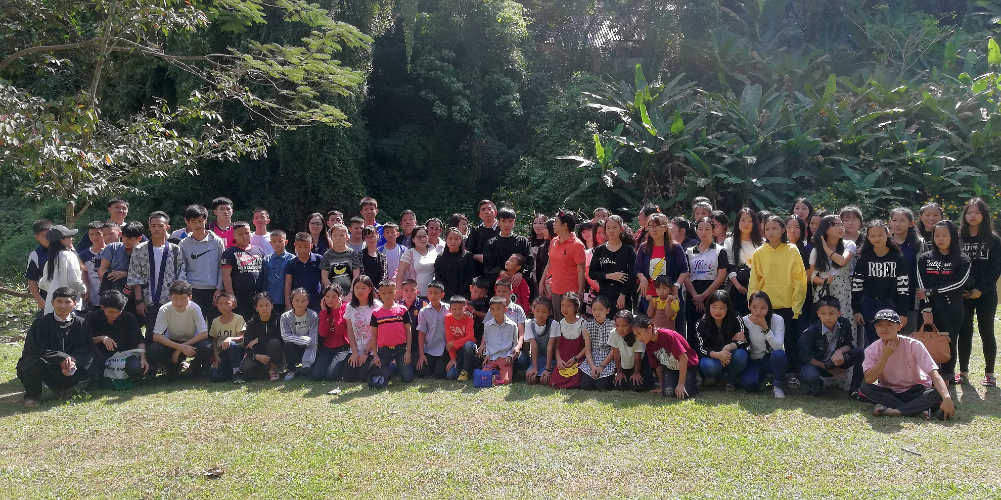 中小大學生合照