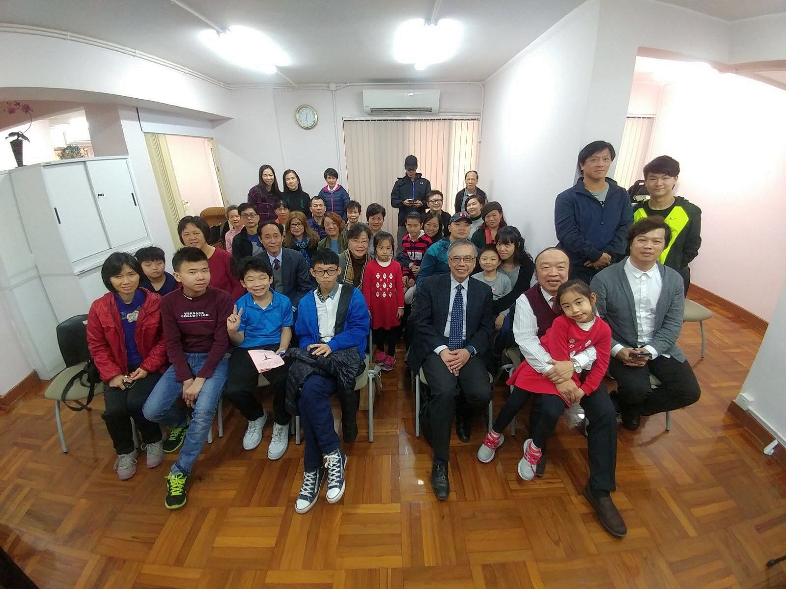 遷堂感恩崇拜後留影